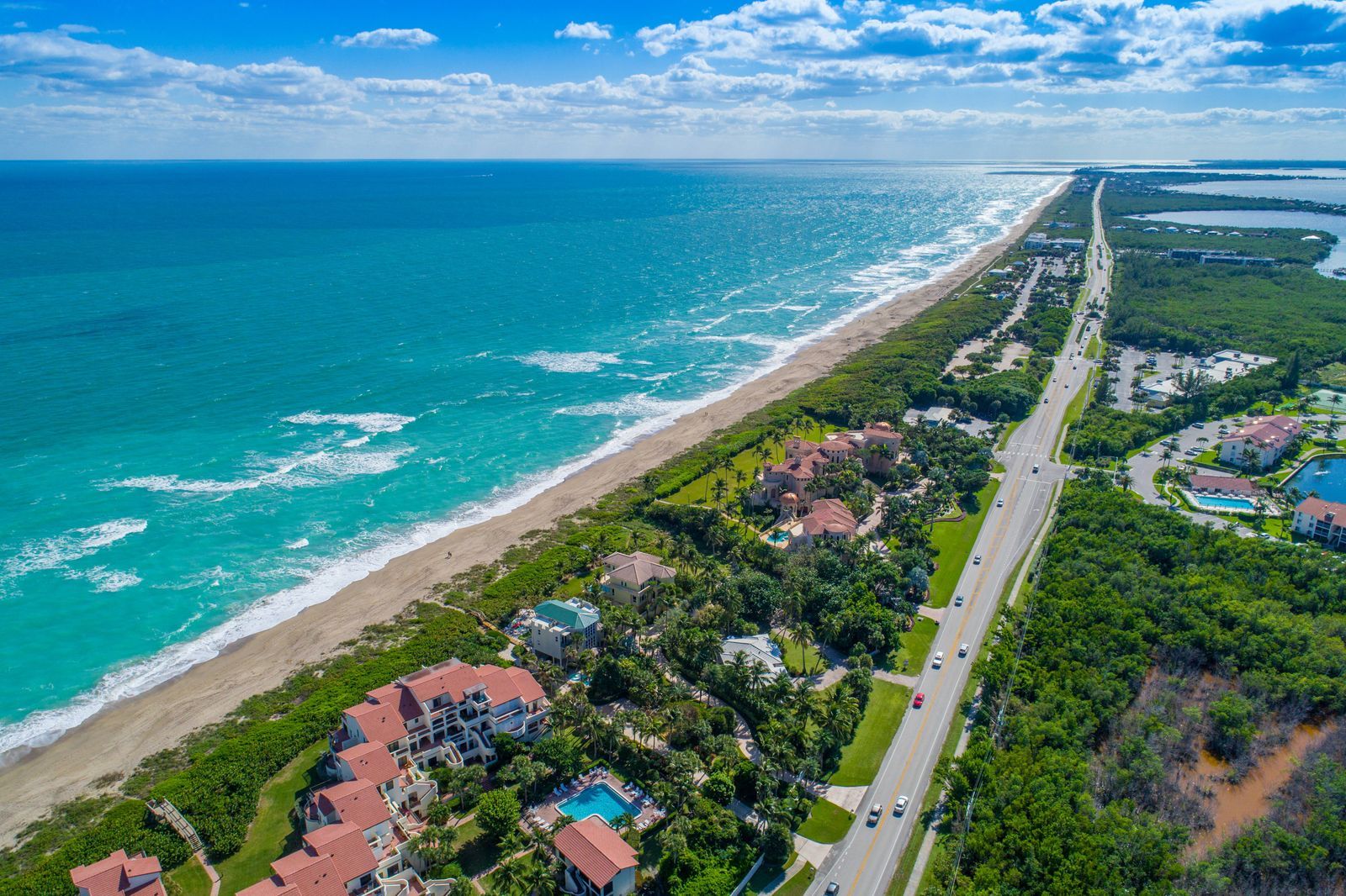 Chateau de la Mer: Jensen Beach Beachfront Estate