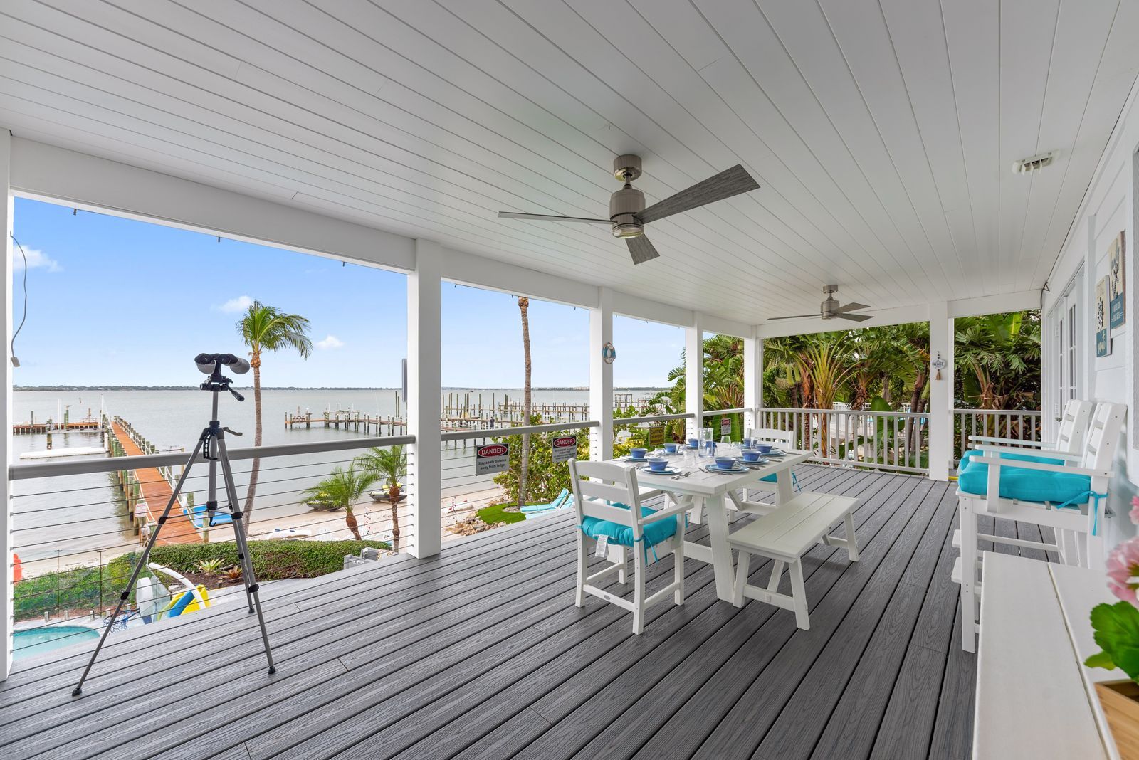 Aquarius Resort: Side by Side Riverfront Beach Rentals in Florida